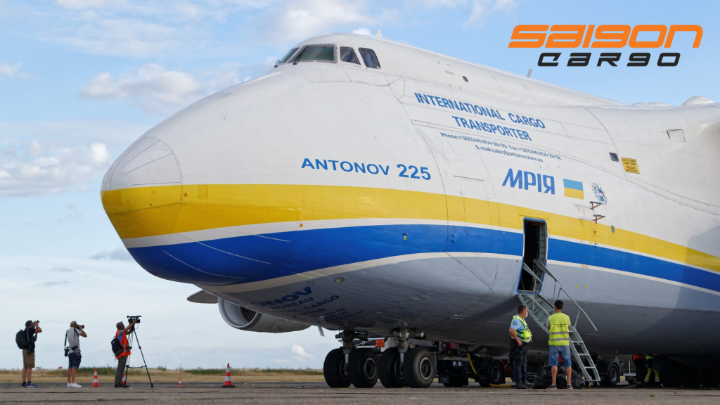 Antonov An-225 Mriya là chiếc máy bay vận tải lớn nhất thế giới