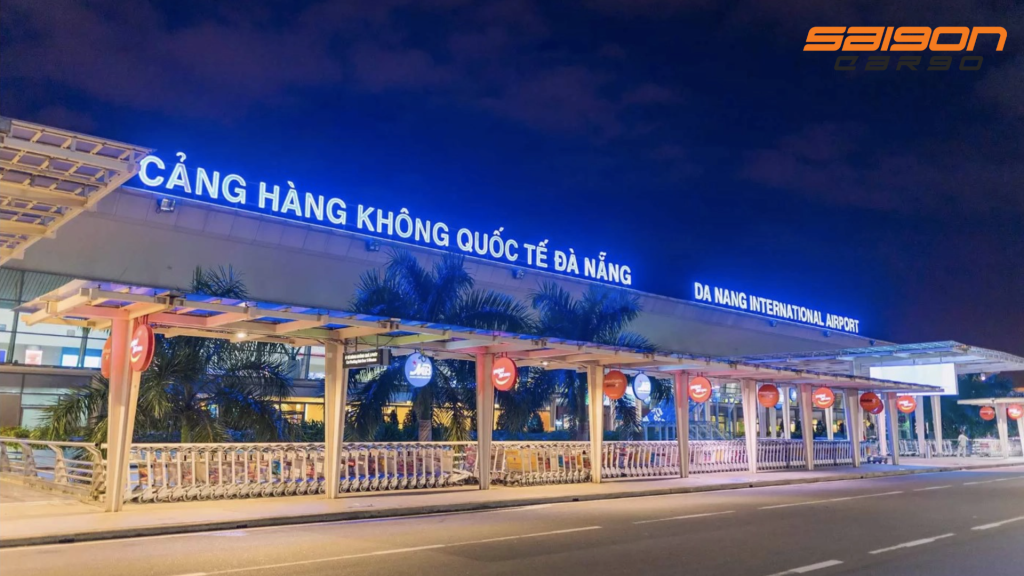 Sân bay Đà Nẵng thu phí dịch vụ cho lối đi ưu tiên