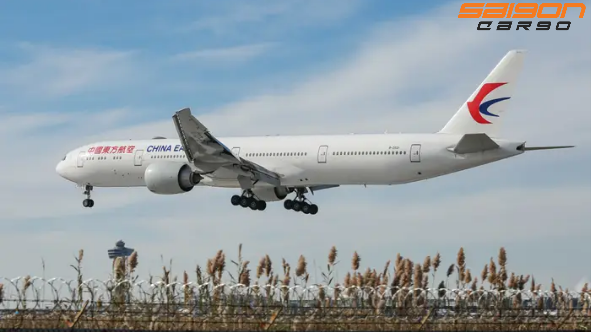 Mỹ đề xuất cấm hãng Trung Quốc bay qua Nga trên tuyến Mỹ: Ảnh hưởng & chiến lược