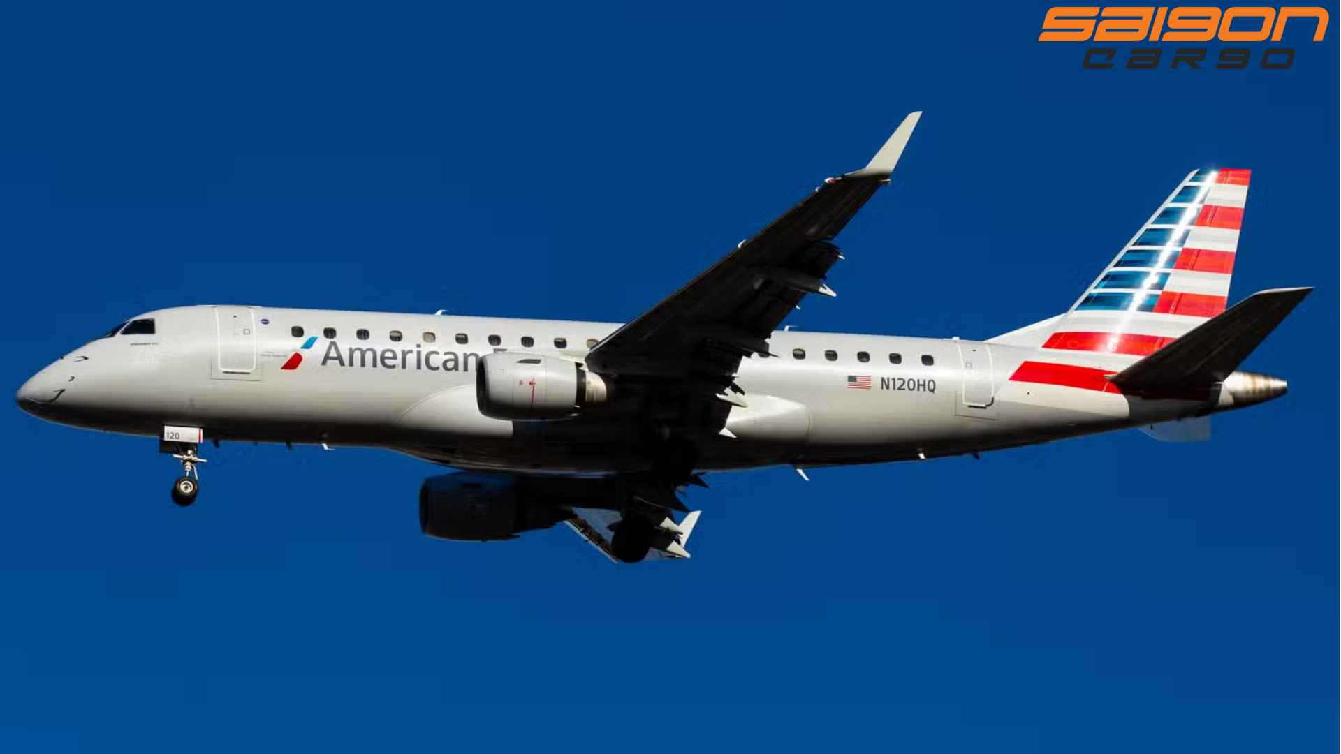 Máy bay American Eagle Embraer E175 hạ cánh khẩn cấp tại Columbus do kính lái nứt