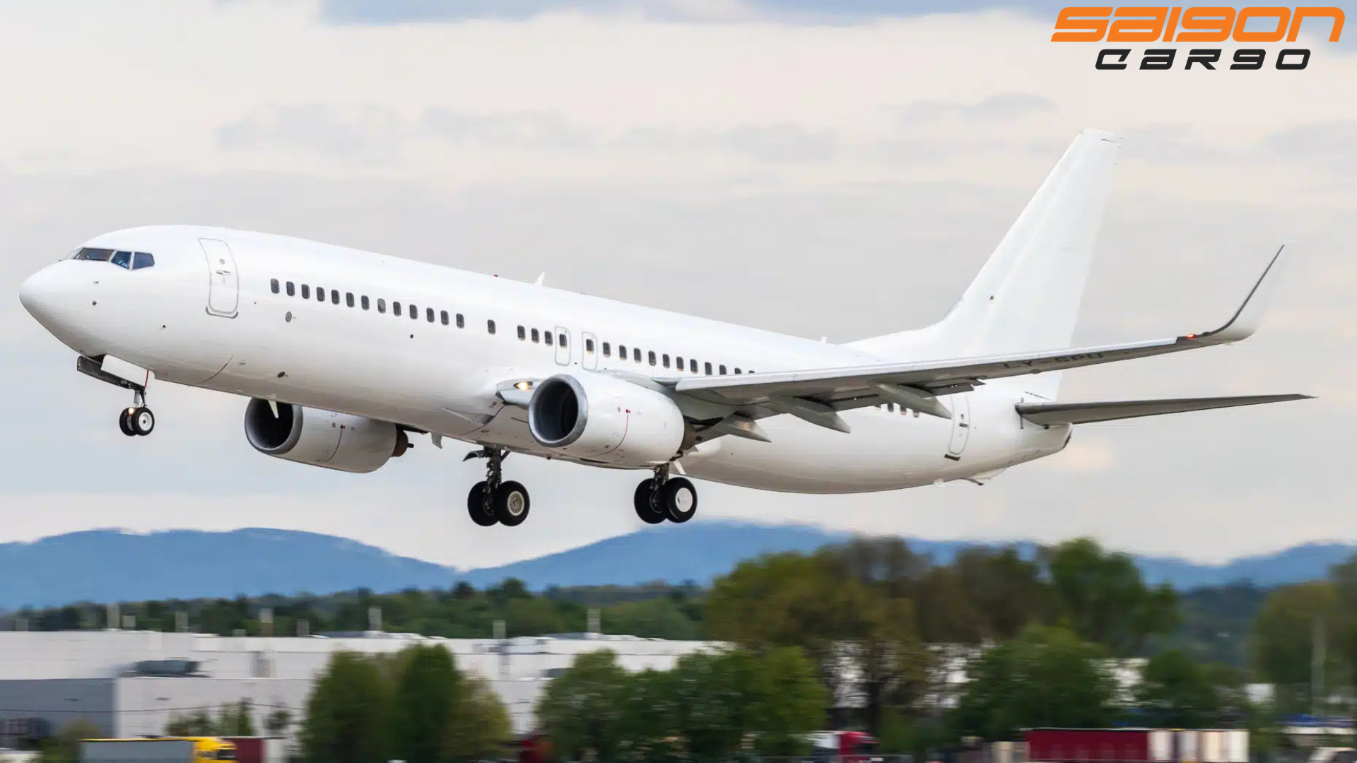 NTSB Xác Nhận Boeing 737 Của United Va Chạm Với Khinh Khí Cầu Thời Tiết Ở Độ Cao 36.000 Feet