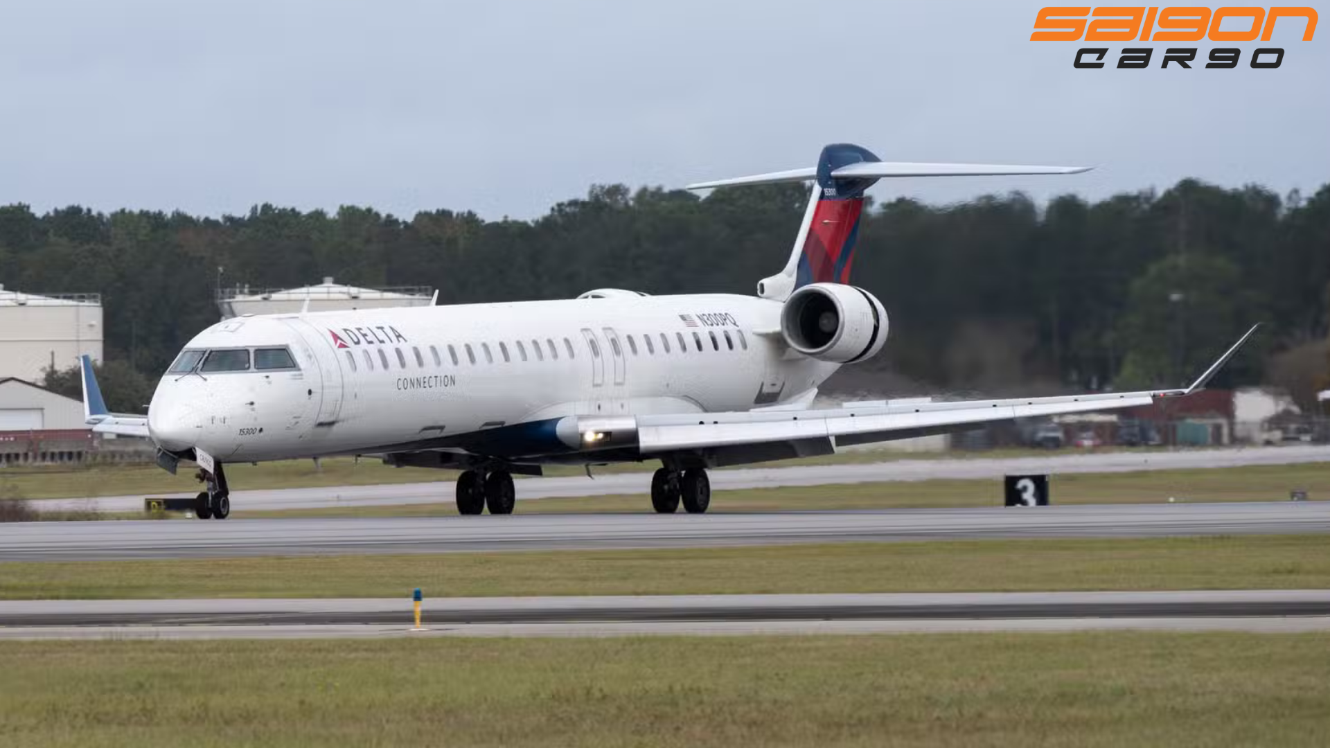 Sự Cố CRJ-900 Của Delta Connection Trượt Khỏi Đường Băng Tại Des Moines Giữa Bão Tuyết