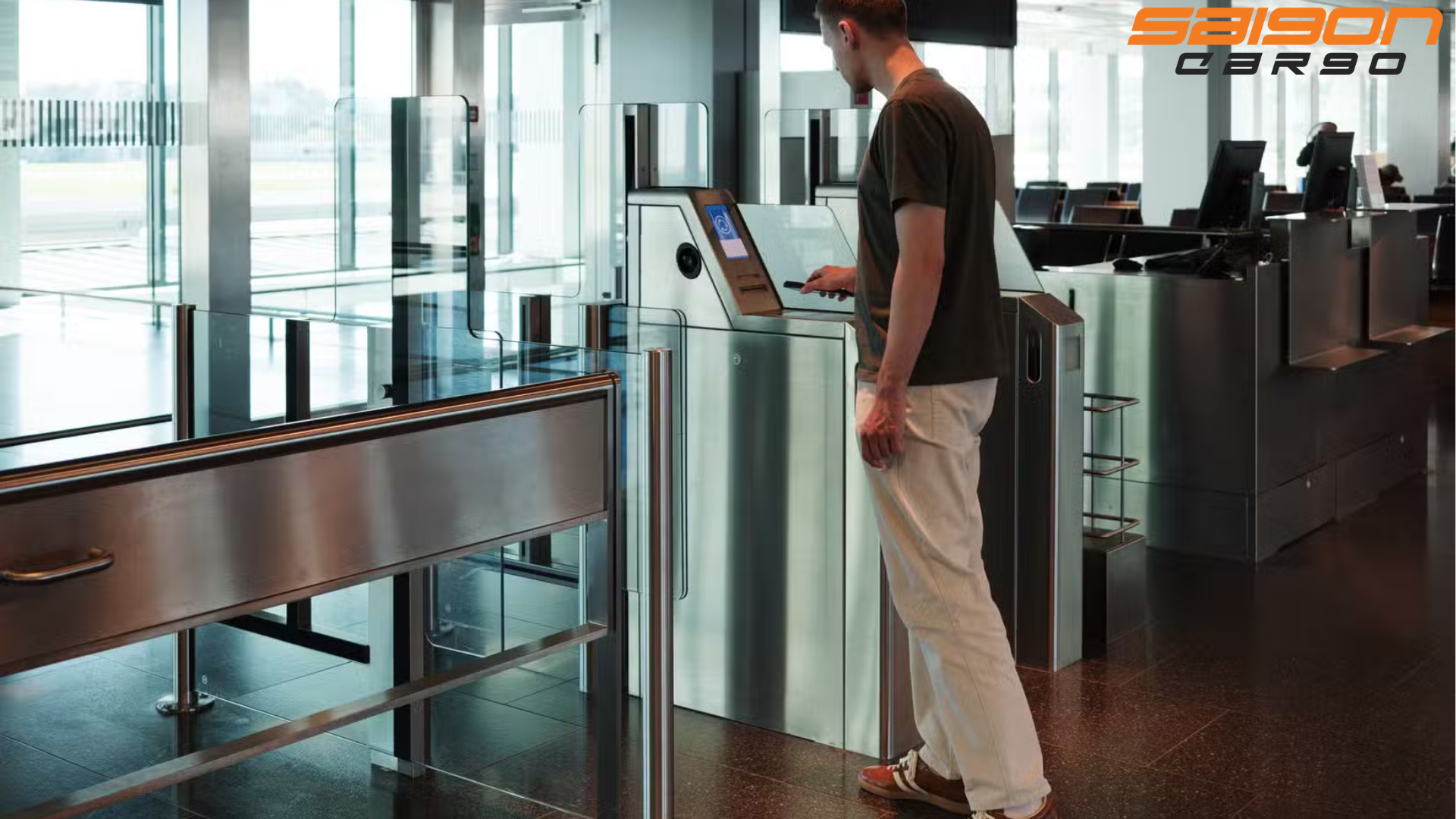 American Airlines Thử Nghiệm Công Nghệ Lên Máy Bay Điện Tử Mới Tại Sân Bay DFW